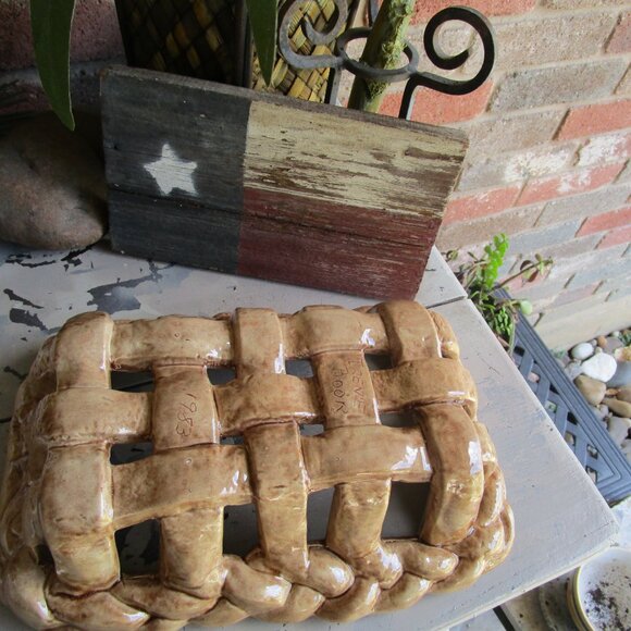 Vintage Studio Pottery Large Handcrafted Colander Bowl - Picture 6 of 7